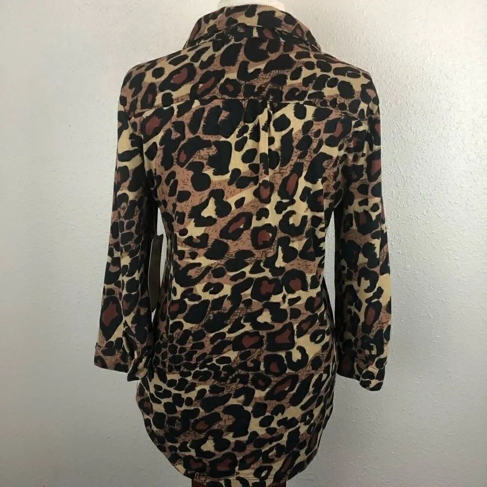 NWT Almost Famous Tiger Print Button Down Top - Picture 9 of 12